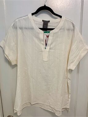 Matty M Women's White Short-Sleeve Split V-Neck Shirt